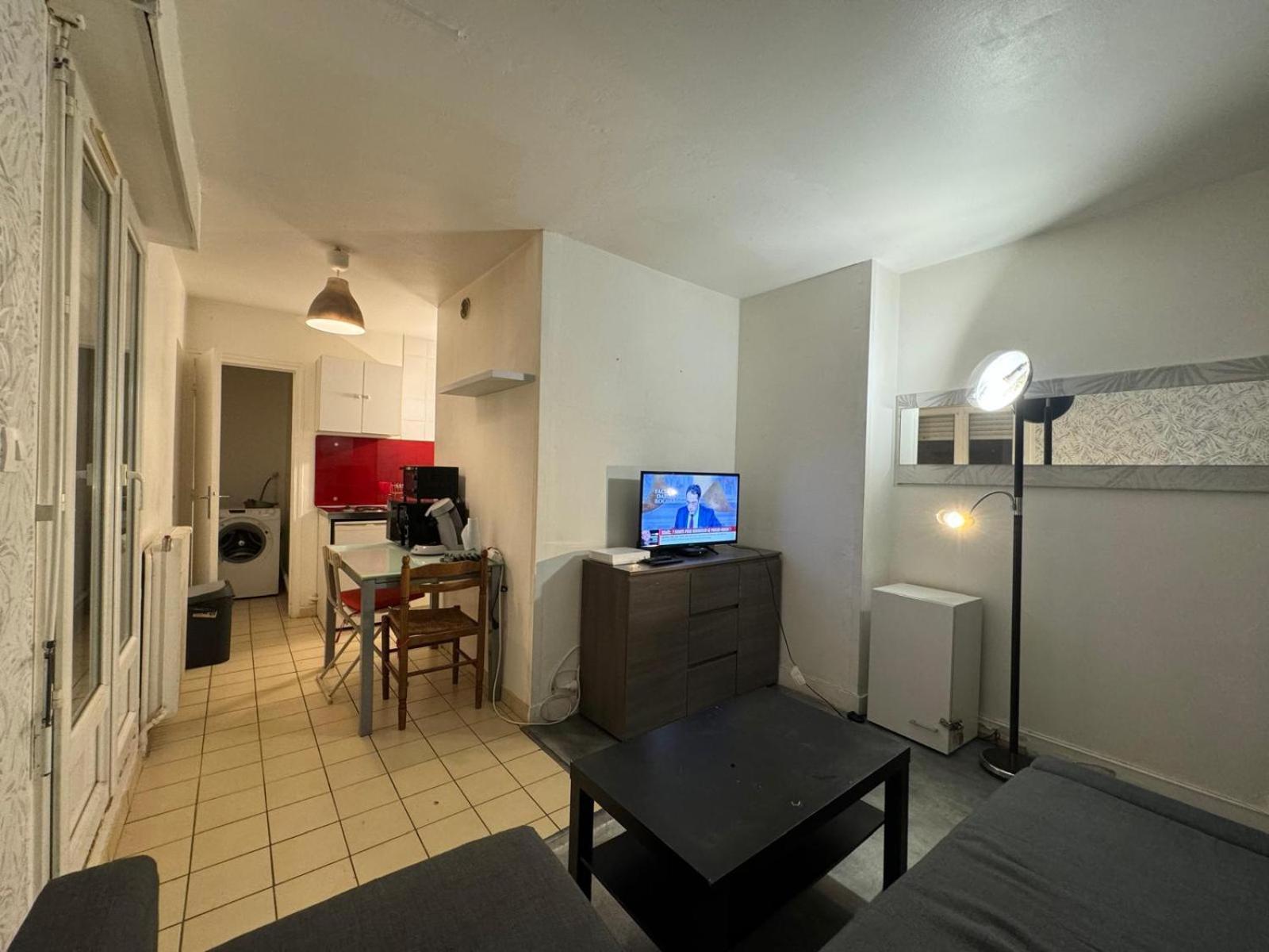 Superbe 2 Pieces Avec Grande Terrasse Apartment Melun