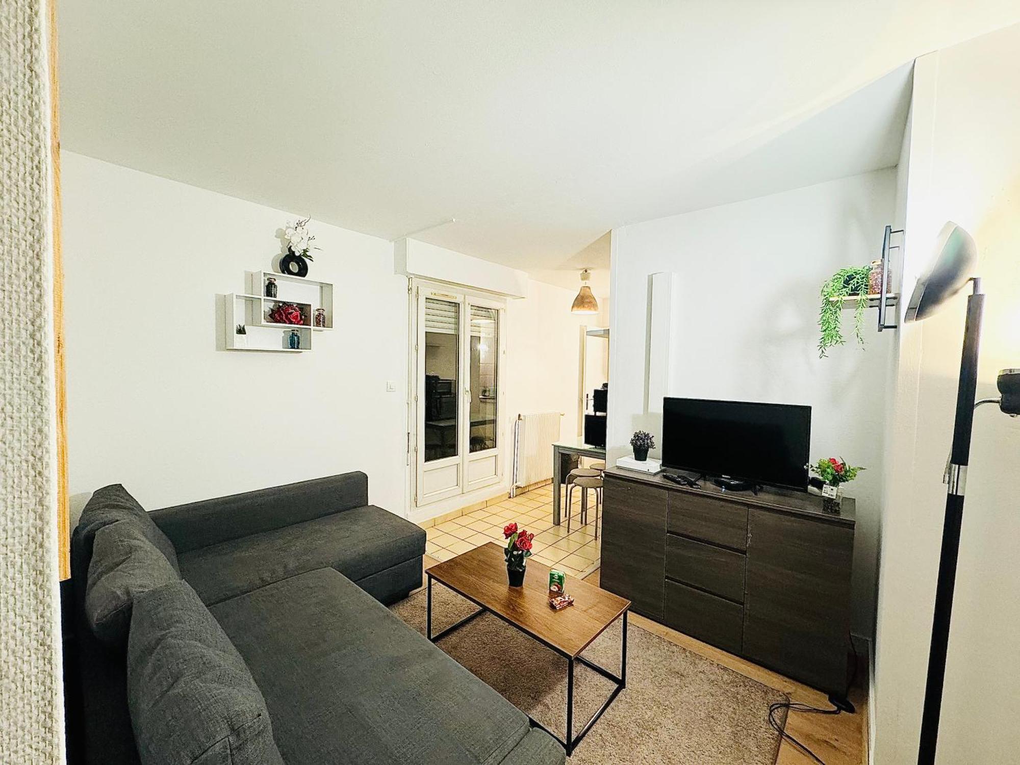 Superbe 2 Pieces Avec Grande Terrasse Melun